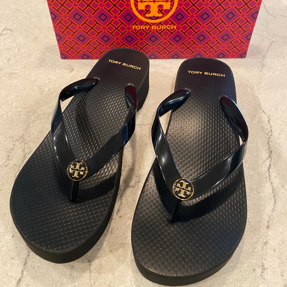 Tory Burch black platform flip flops! Size 8! Brand new, only worn in my house!